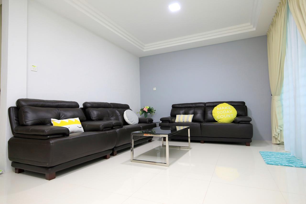 722 Homestay Кучинг Экстерьер фото